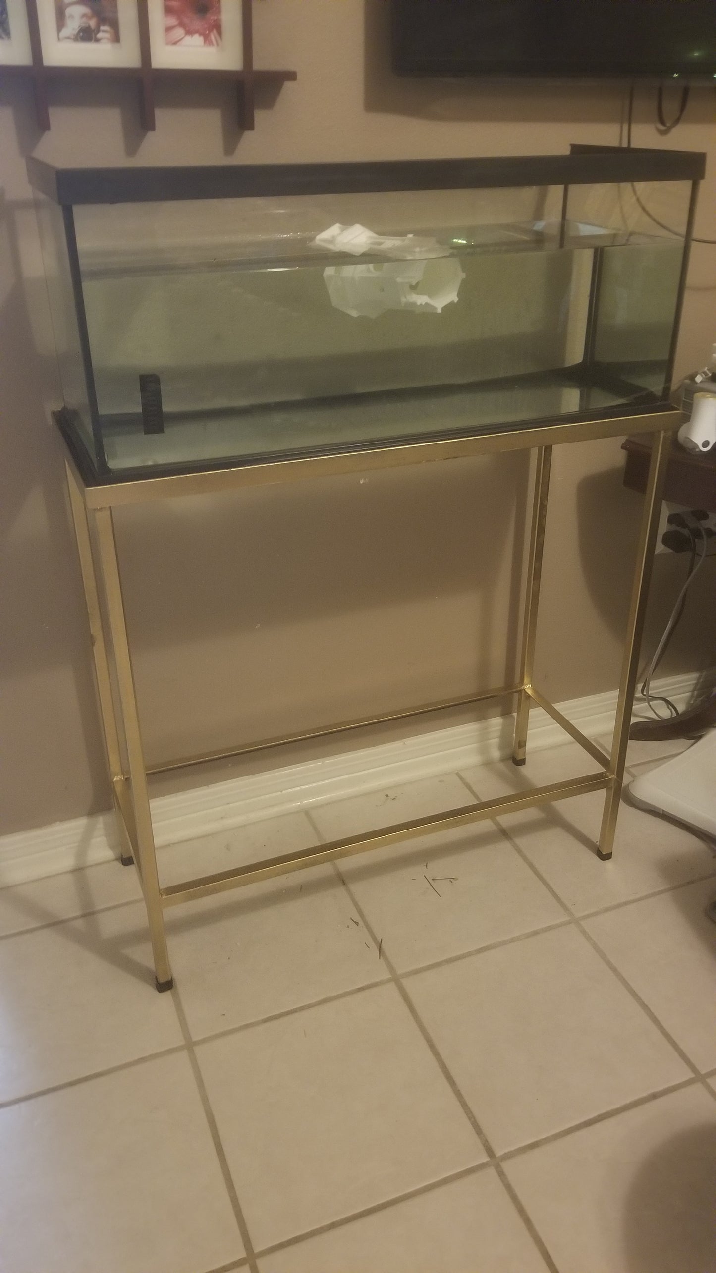 Aquarium stand